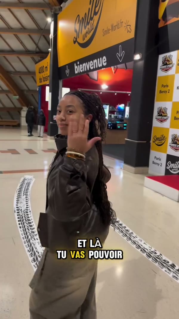 Trampoline Park au parc Paris - Bercy 2 - vidéo locale 3