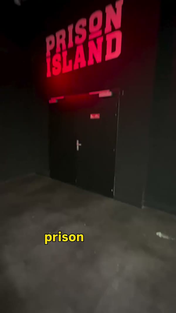 Prison Island au parc Paris - Porte de Châtillon - vidéo locale 1